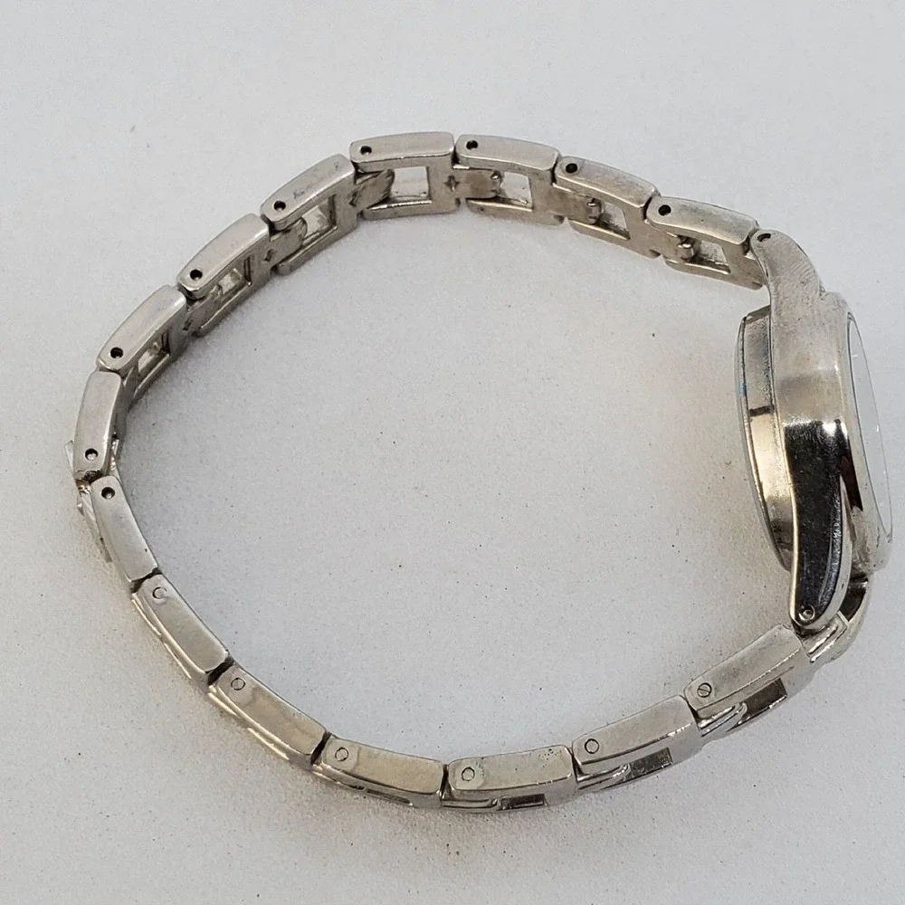 Easy‎ Read Women's Watch 24MM Gray Dial Gray Bracelet Band 7